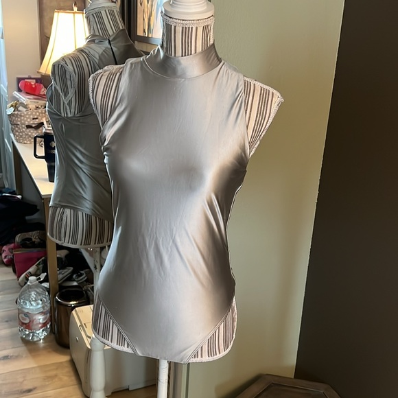 1 hour sale. House of Harlow, silver body suit S/M - Picture 1 of 8